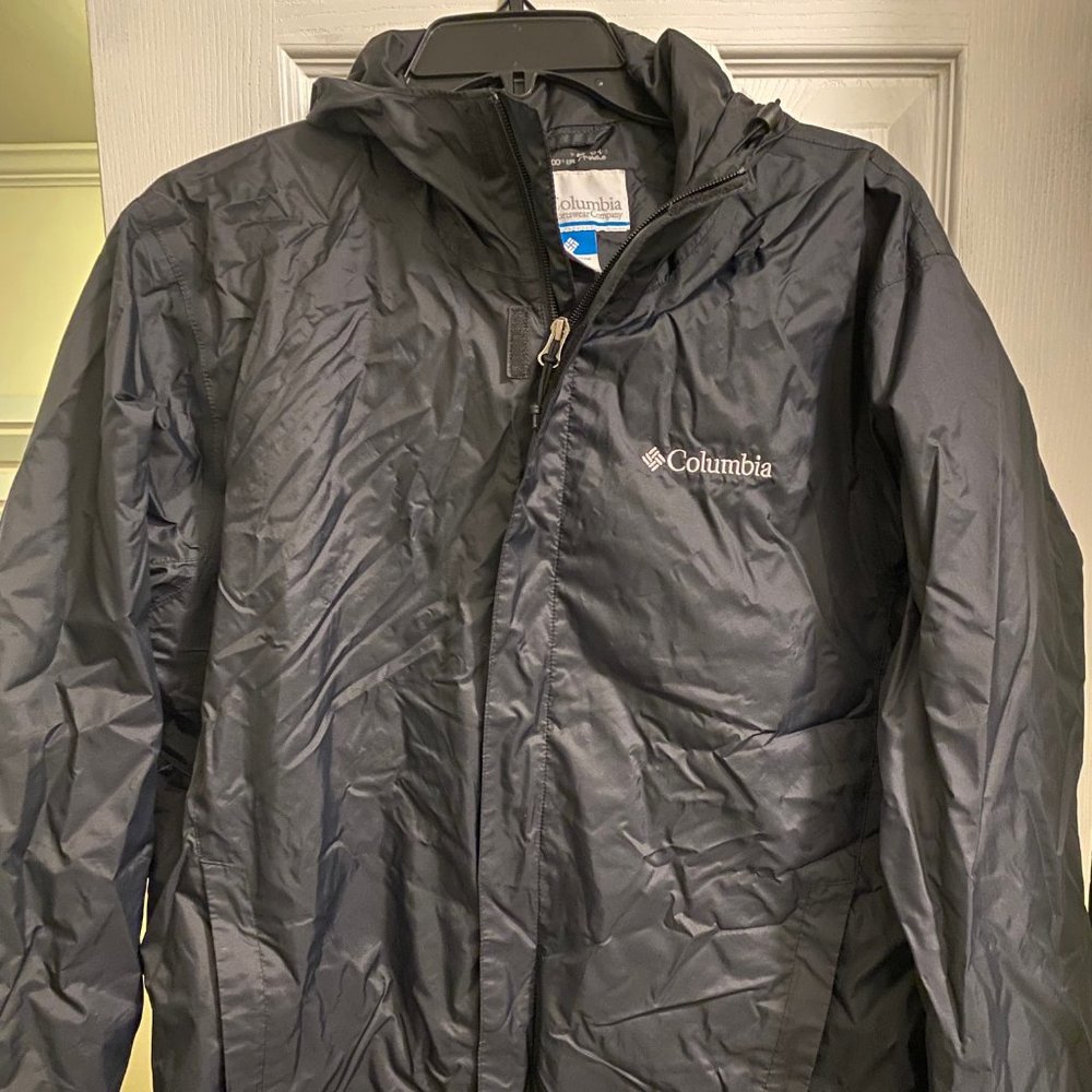 Lightweight Columbia rain jacket size M